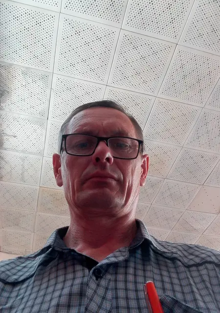 Александр из Пинска, мне 56, познакомлюсь на одну ночь