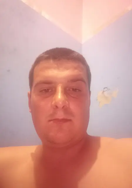 Виталий из Пинска, ищу на сайте знакомства на одну ночь