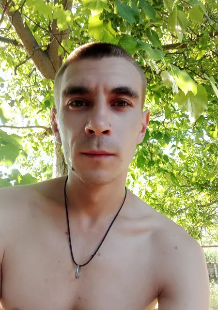 Дима из Днепра, ищу на сайте приятное времяпровождение