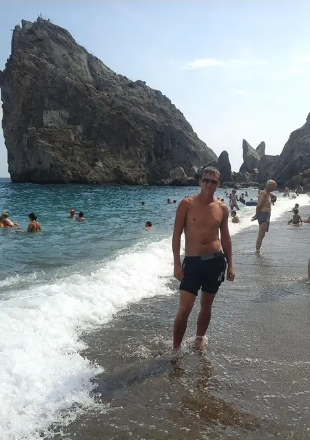 Maksim з Лисичанська, мені 36 років, познайомлюсь без зобов'язань