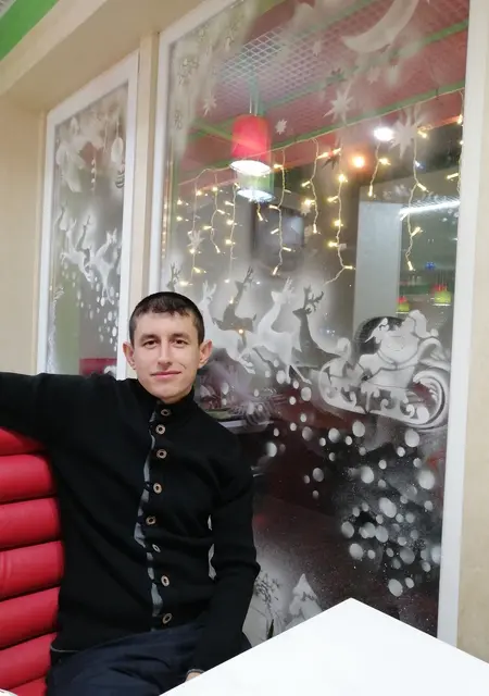 Я Павел, 35 років, знайомлюсь без зобов'язань у Бахмуте