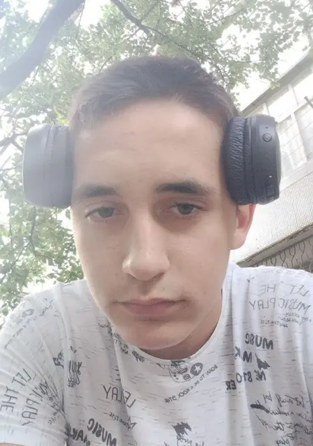 Данил из Жёлтых Воды, ищу на сайте постоянные отношения